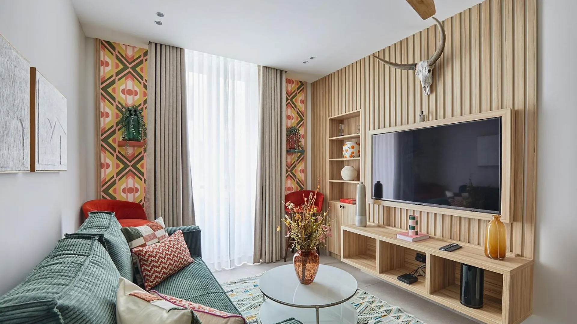 Center Of By Studioprestige باريس